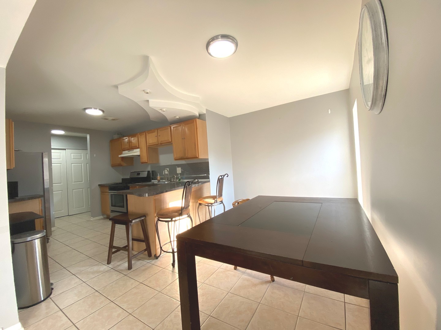 5815 N Spaulding Avenue 2C