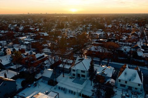 Tiny photo for 611 S Prospect Avenue, Elmhurst, IL 60126 (MLS # 12557813)