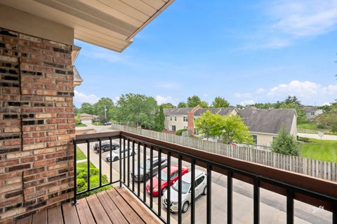 Tiny photo for 2215 Nichols Road #21F, Arlington Heights, IL 60004 (MLS # 12761098)
