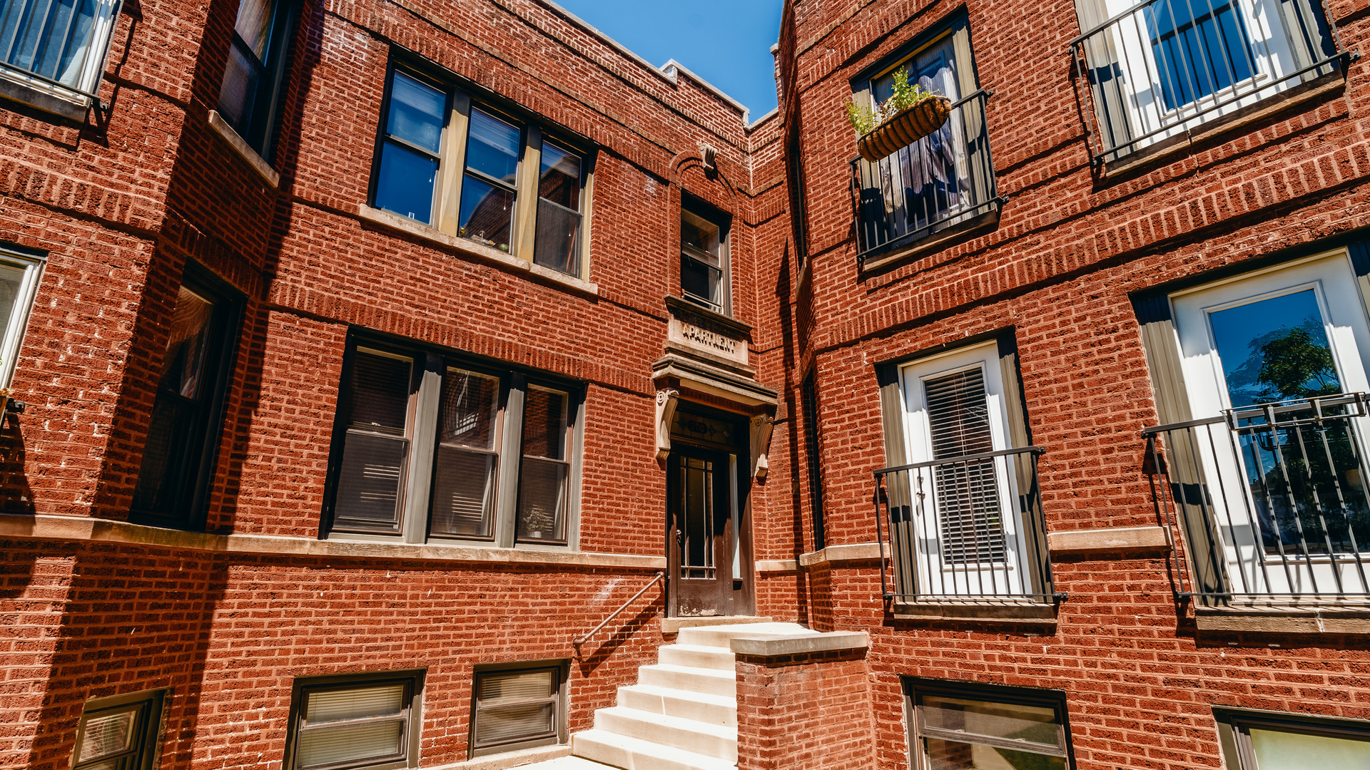 3710 W Wrightwood Avenue 2D