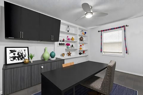 Tiny photo for 618 Fort Street, Ottawa, IL 61350 (MLS # 12500831)