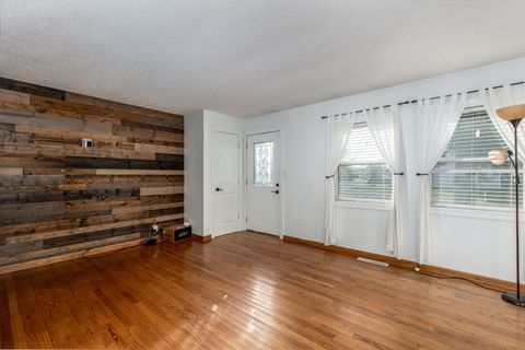 Tiny photo for 618 Fort Street, Ottawa, IL 61350 (MLS # 12500831)