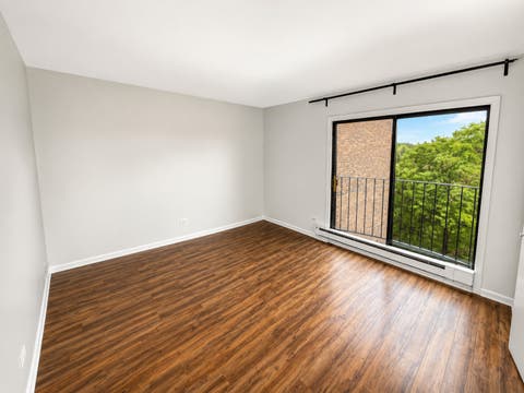 Tiny photo for 161 N Waters Edge Drive #301, Glendale Heights, IL 60139 (MLS # 12740063)