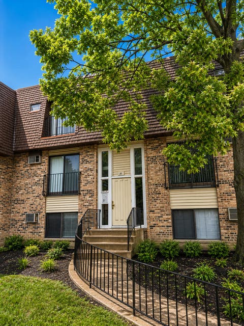 Tiny photo for 161 N Waters Edge Drive #301, Glendale Heights, IL 60139 (MLS # 12740063)
