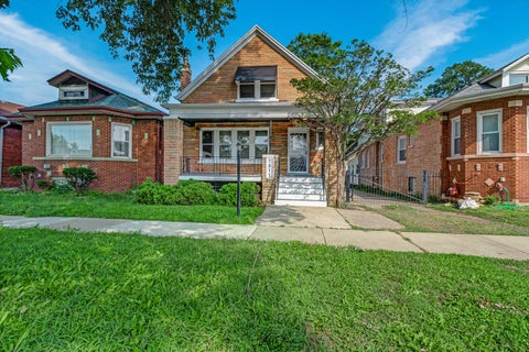 Photo of 7811 S Wabash Avenue, Chicago, IL 60619 (MLS # 12745192)