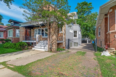 Tiny photo for 7811 S Wabash Avenue, Chicago, IL 60619 (MLS # 12745192)