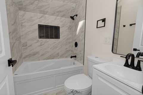 Tiny photo for 7811 S Wabash Avenue, Chicago, IL 60619 (MLS # 12745192)