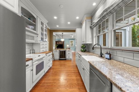 Tiny photo for 388 Hill Avenue, Glen Ellyn, IL 60137 (MLS # 12556577)