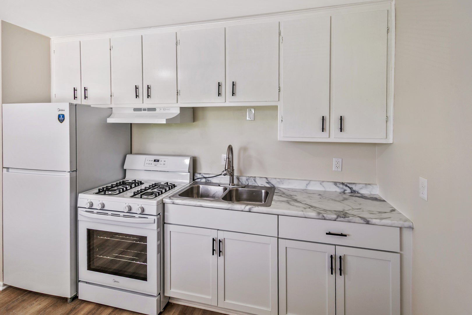 991 Tollview Avenue 10