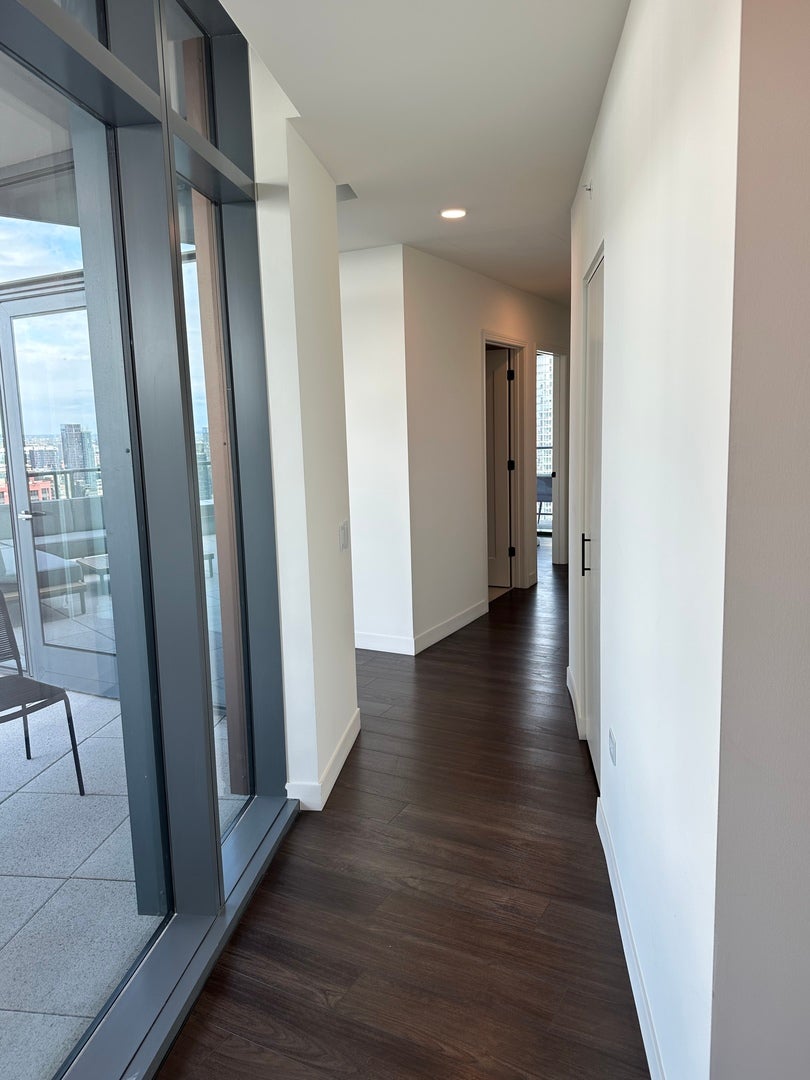 350 N Canal Street 3101