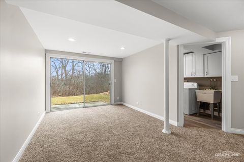 Tiny photo for 43 N Walnut Court, Streamwood, IL 60107 (MLS # 12582389)