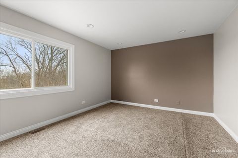 Tiny photo for 43 N Walnut Court, Streamwood, IL 60107 (MLS # 12582389)