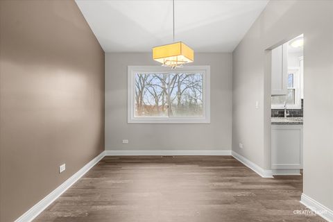 Tiny photo for 43 N Walnut Court, Streamwood, IL 60107 (MLS # 12582389)