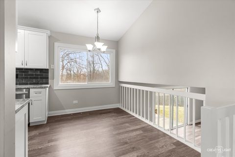 Tiny photo for 43 N Walnut Court, Streamwood, IL 60107 (MLS # 12582389)