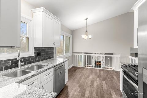 Tiny photo for 43 N Walnut Court, Streamwood, IL 60107 (MLS # 12582389)