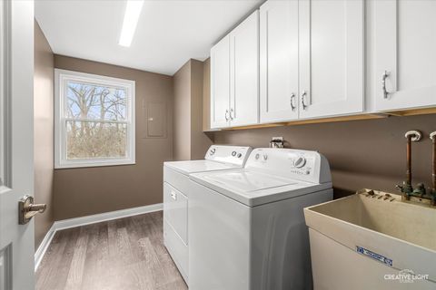 Tiny photo for 43 N Walnut Court, Streamwood, IL 60107 (MLS # 12582389)