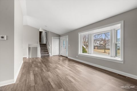 Tiny photo for 43 N Walnut Court, Streamwood, IL 60107 (MLS # 12582389)