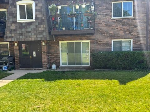 Photo of 9388 Bay Colony Drive #1S, Des Plaines, IL 60016 (MLS # 12482185)