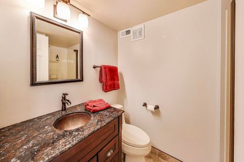 Tiny photo for 25 Shoreline Road #B, Lake Barrington, IL 60010 (MLS # 12488214)