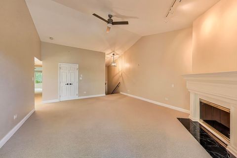Tiny photo for 25 Shoreline Road #B, Lake Barrington, IL 60010 (MLS # 12488214)