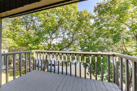 Tiny photo for 25 Shoreline Road #B, Lake Barrington, IL 60010 (MLS # 12488214)