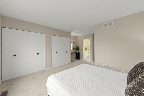 Tiny photo for 367 Juniper Tree Court, Hoffman Estates, IL 60169 (MLS # 12187882)