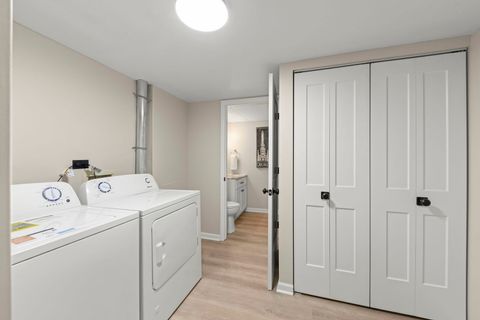 Tiny photo for 367 Juniper Tree Court, Hoffman Estates, IL 60169 (MLS # 12187882)