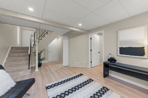 Tiny photo for 367 Juniper Tree Court, Hoffman Estates, IL 60169 (MLS # 12187882)