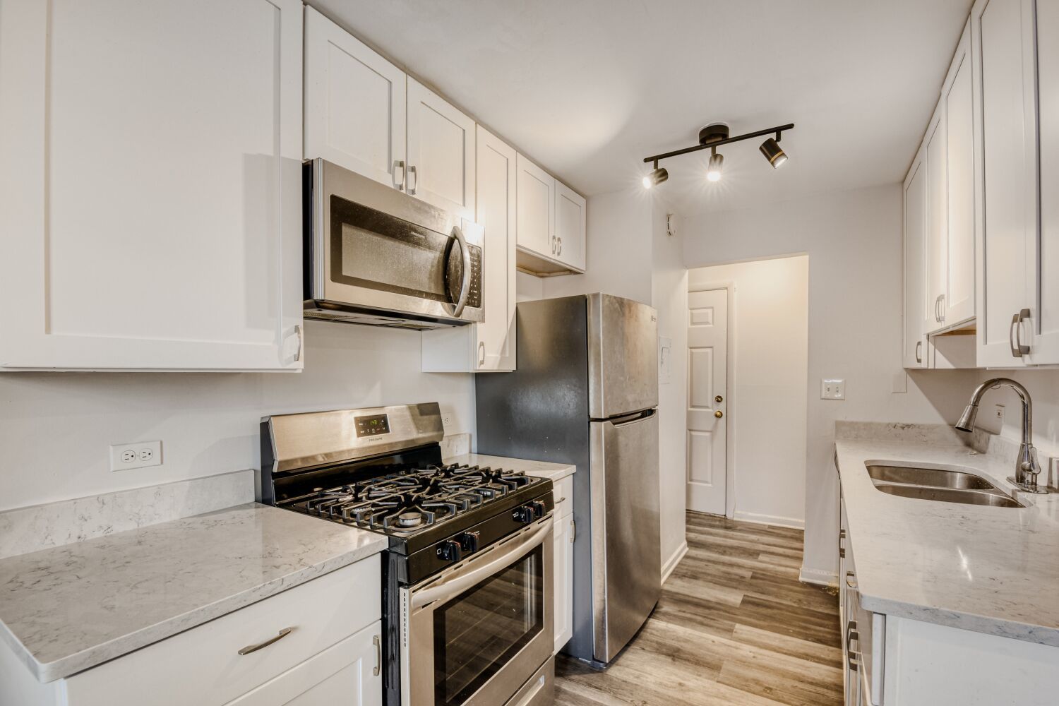 5400 N Sheridan Road 202