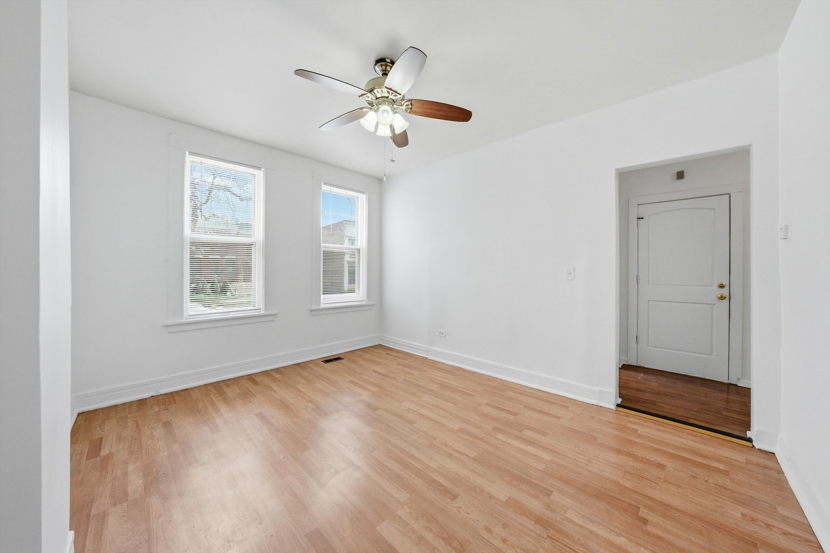 11412 S Saint Lawrence Avenue