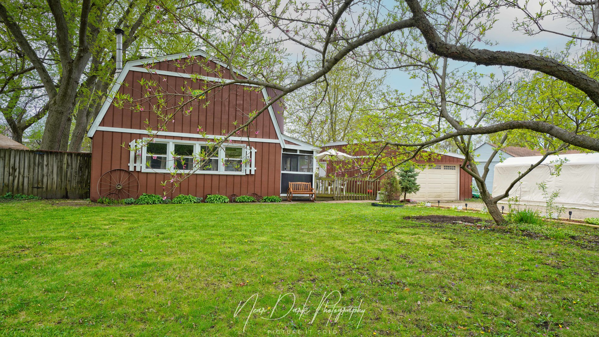 23233 W North Lakewood Lane
