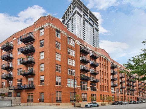 Photo of 360 W Illinois Street #231, Chicago, IL 60654 (MLS # 12615694)