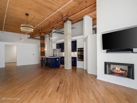 Tiny photo for 360 W Illinois Street #231, Chicago, IL 60654 (MLS # 12615694)
