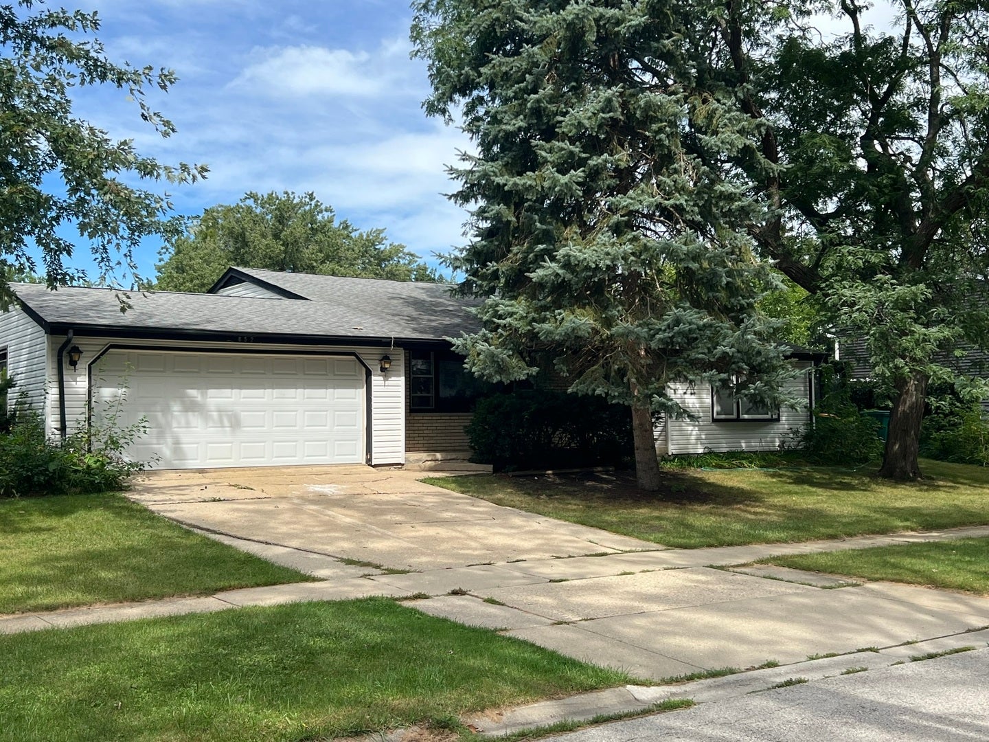 852 BEECHWOOD Road