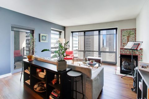 Tiny photo for 130 N Garland Court #1703, Chicago, IL 60602 (MLS # 12615586)