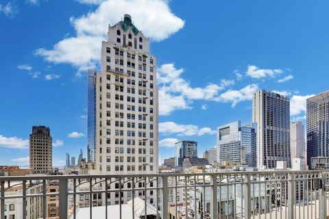 Tiny photo for 130 N Garland Court #1703, Chicago, IL 60602 (MLS # 12615586)