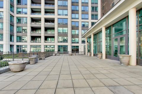 Tiny photo for 130 N Garland Court #1703, Chicago, IL 60602 (MLS # 12615586)