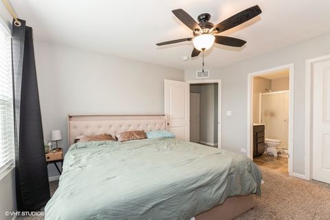 Tiny photo for 594 Spring Leaf Drive, Joliet, IL 60431 (MLS # 12428130)