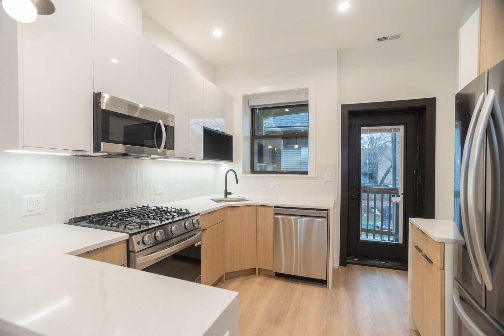 3251 W Belden Avenue 1W