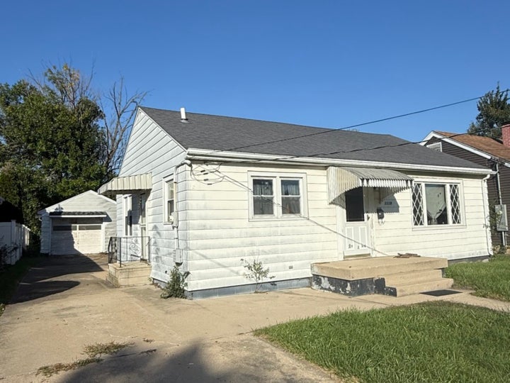 Photo 1 of 1 — 1119 Sanger Street, Ottawa, IL 61350