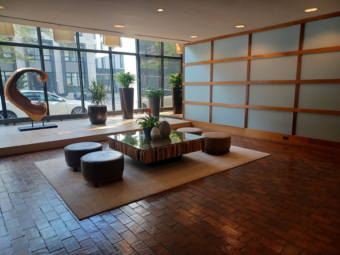 5445 N Sheridan Road 1811