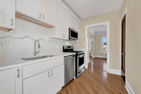 Tiny photo for 1225 W Granville Avenue #3A, Chicago, IL 60660 (MLS # 12741925)