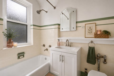 Tiny photo for 1225 W Granville Avenue #3A, Chicago, IL 60660 (MLS # 12741925)