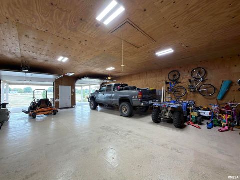 Tiny photo for 842 State Highway 14, Carmi, IL 62821 (MLS # QC4268624)