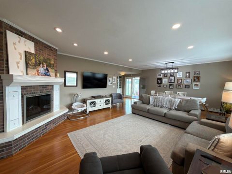 Tiny photo for 842 State Highway 14, Carmi, IL 62821 (MLS # QC4268624)