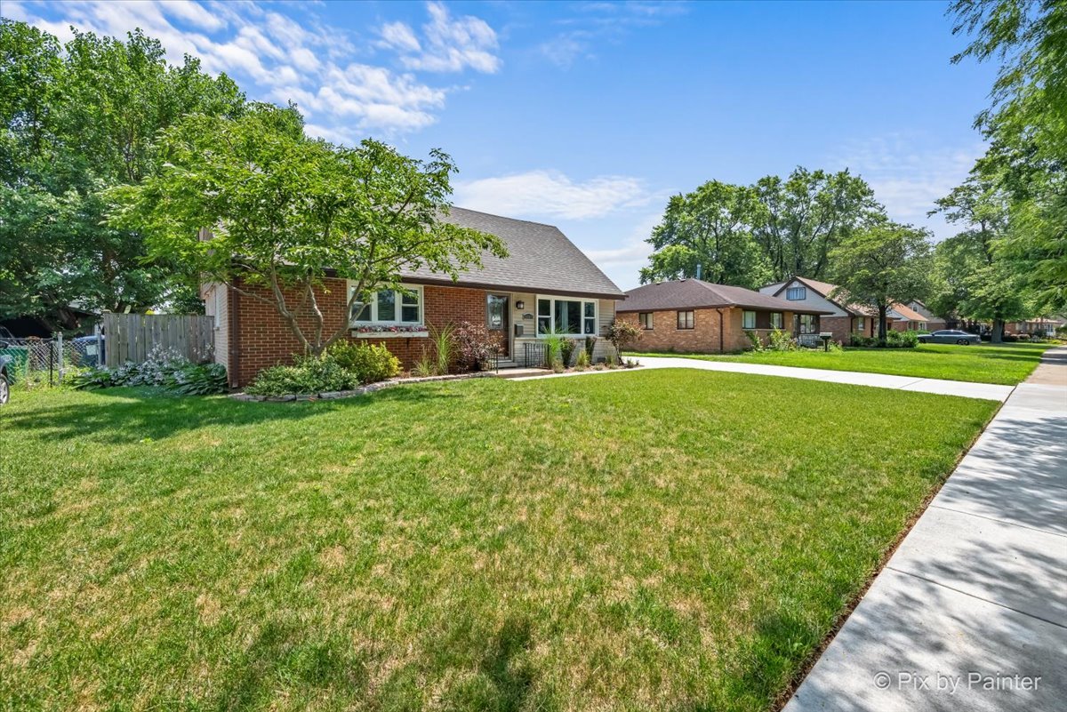 8907 FAIRLANE Drive