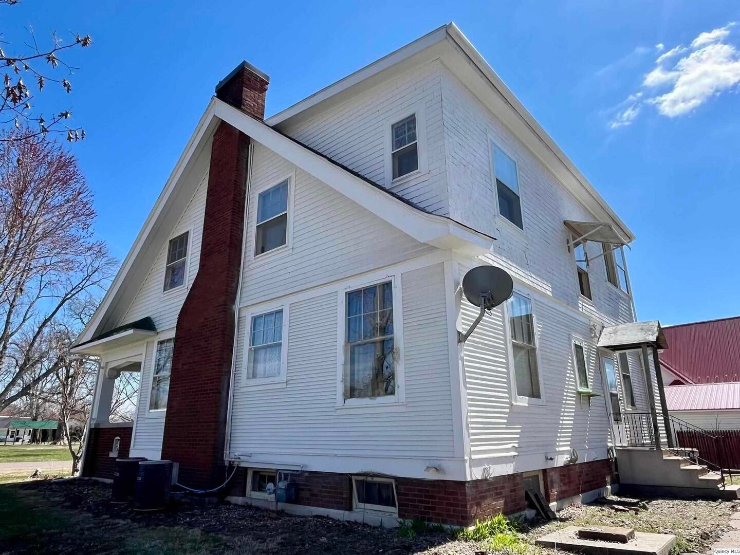 100 S Franklin St.