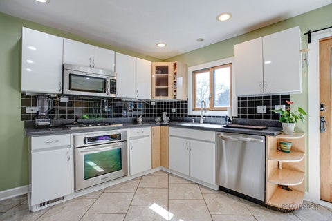 Tiny photo for 521 Arborgate Lane, Buffalo Grove, IL 60089 (MLS # 12735718)