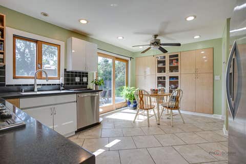 Tiny photo for 521 Arborgate Lane, Buffalo Grove, IL 60089 (MLS # 12735718)