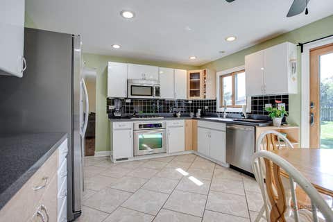 Tiny photo for 521 Arborgate Lane, Buffalo Grove, IL 60089 (MLS # 12735718)